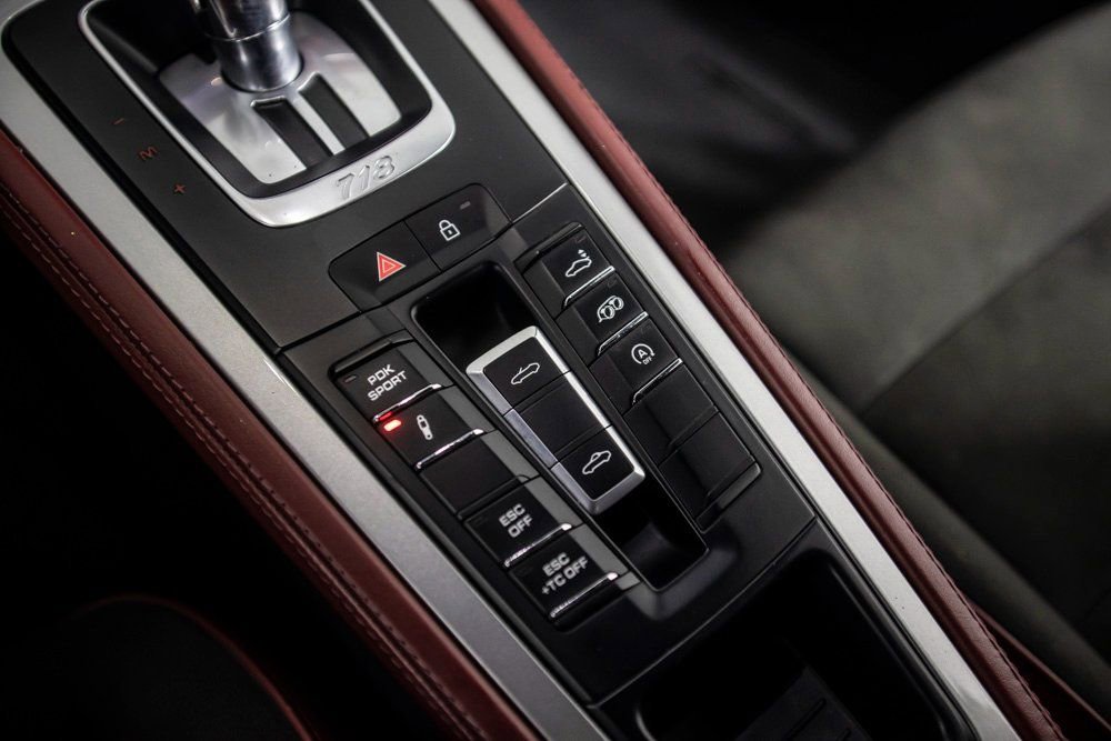 Used 2022 Porsche 718 Boxster Spyder image 28