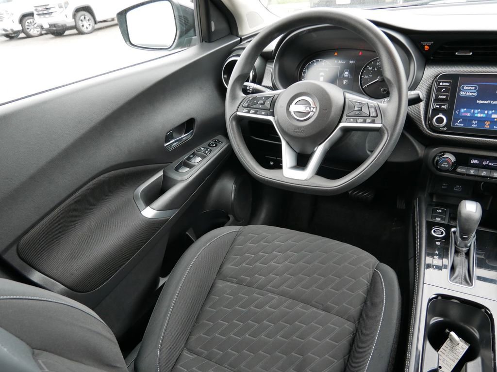 Used 2022 Nissan Kicks SV FWD image 14
