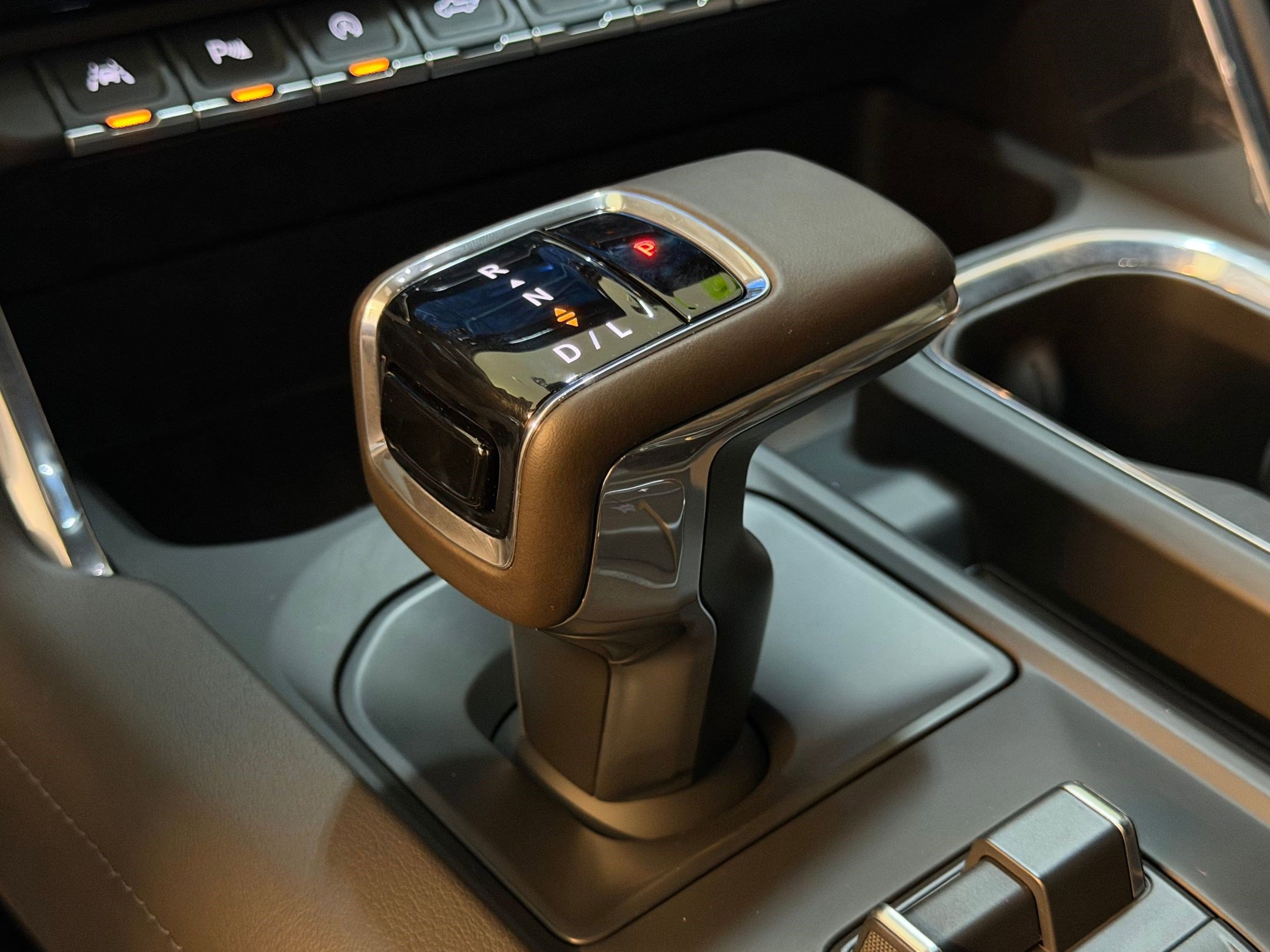Used 2025 GMC Sierra 1500 Denali AWD/4WD image 17