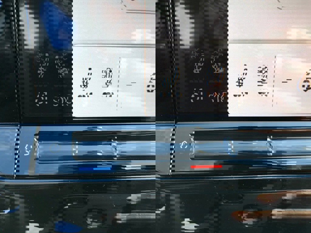 New 2025 Volkswagen Atlas SEL Premium R-Line image 28