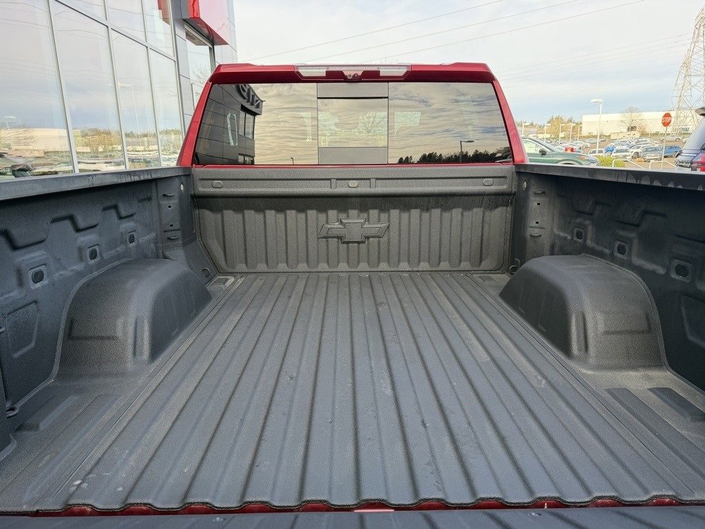 Used 2025 Chevrolet Silverado 1500 High Country w/ Technology Package image 10