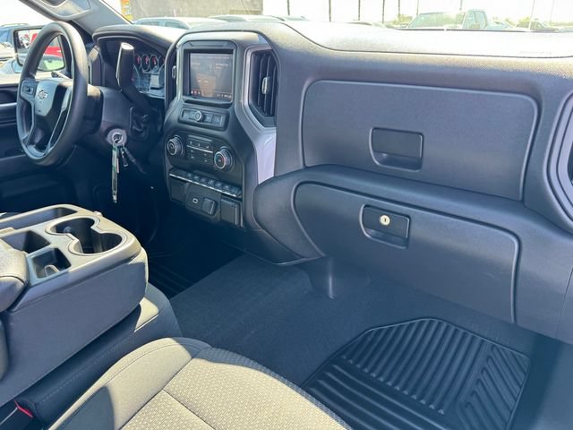 Used 2020 Chevrolet Silverado 1500 Custom w/ Custom Value Package RWD image 5