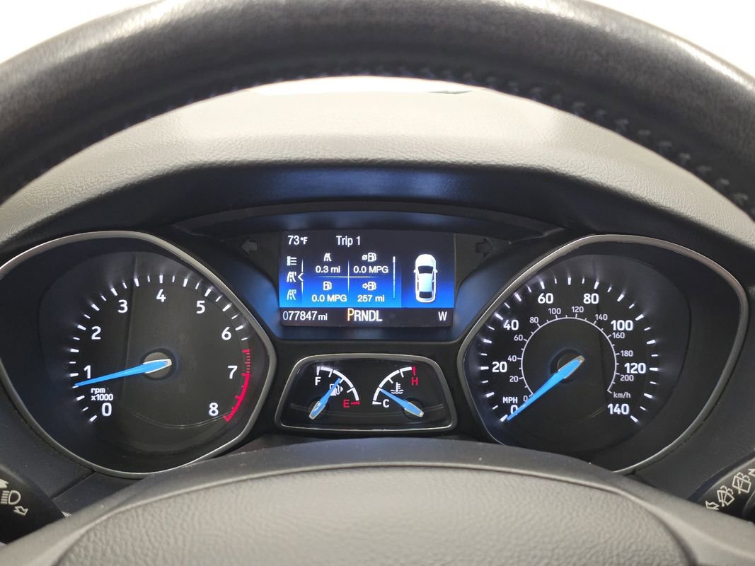 Used 2018 Ford Focus SE w/ Cold Weather Package FWD image 30