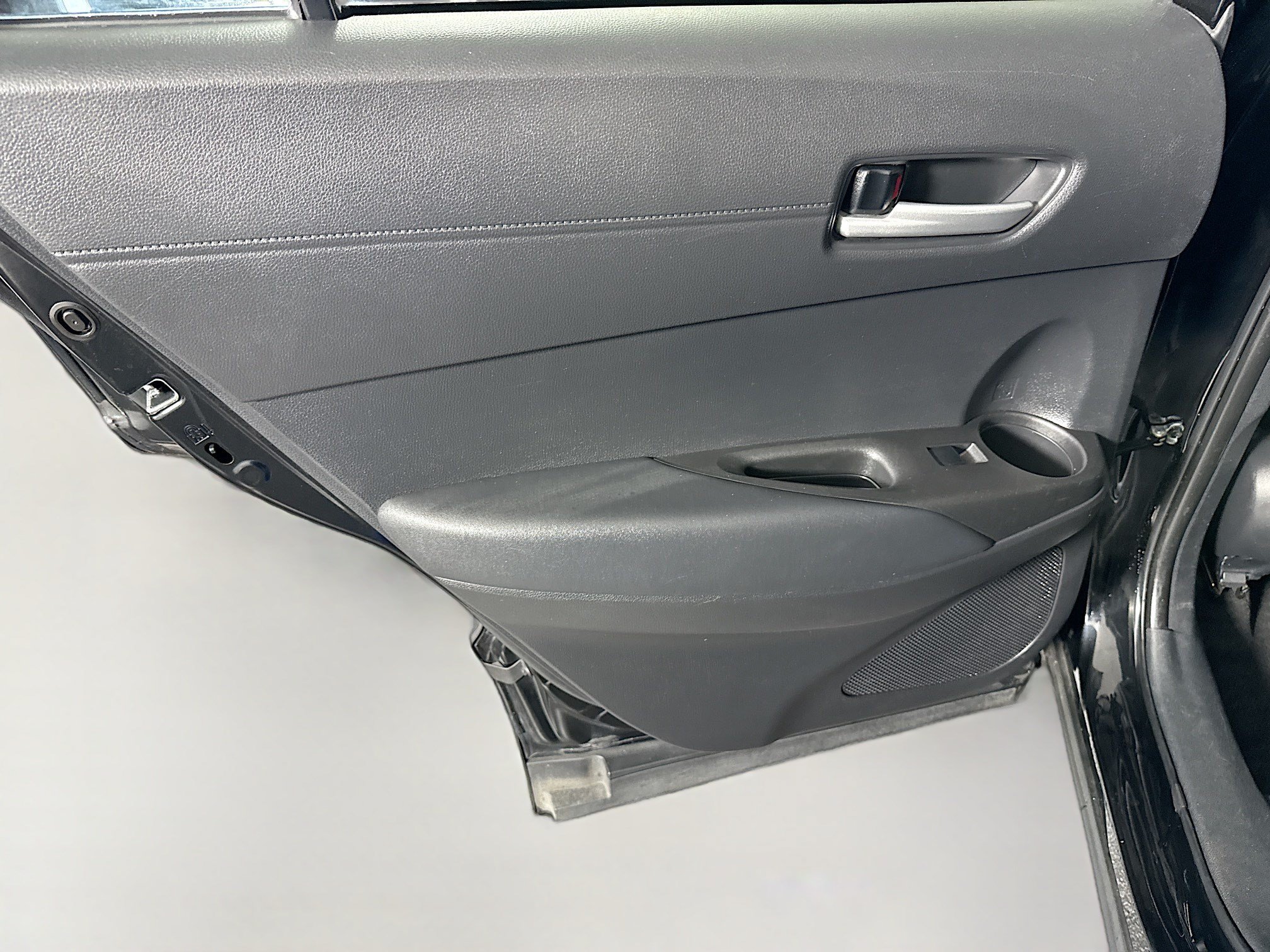 Used 2022 Toyota Corolla Cross XLE FWD image 26