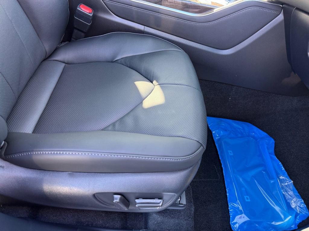 New 2025 Toyota Highlander Limited image 20