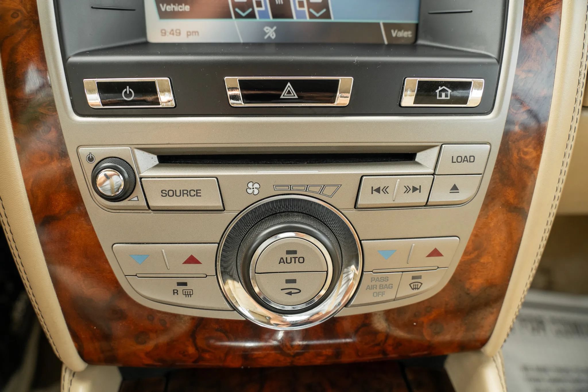 Used 2010 Jaguar XK Coupe RWD image 24