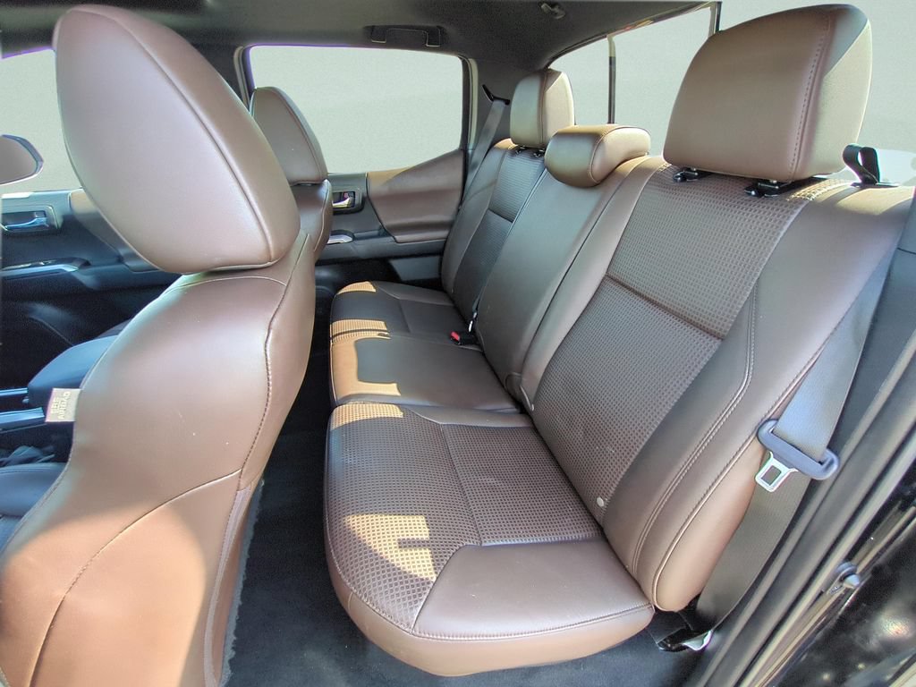 Used 2022 Toyota Tacoma Limited RWD image 13