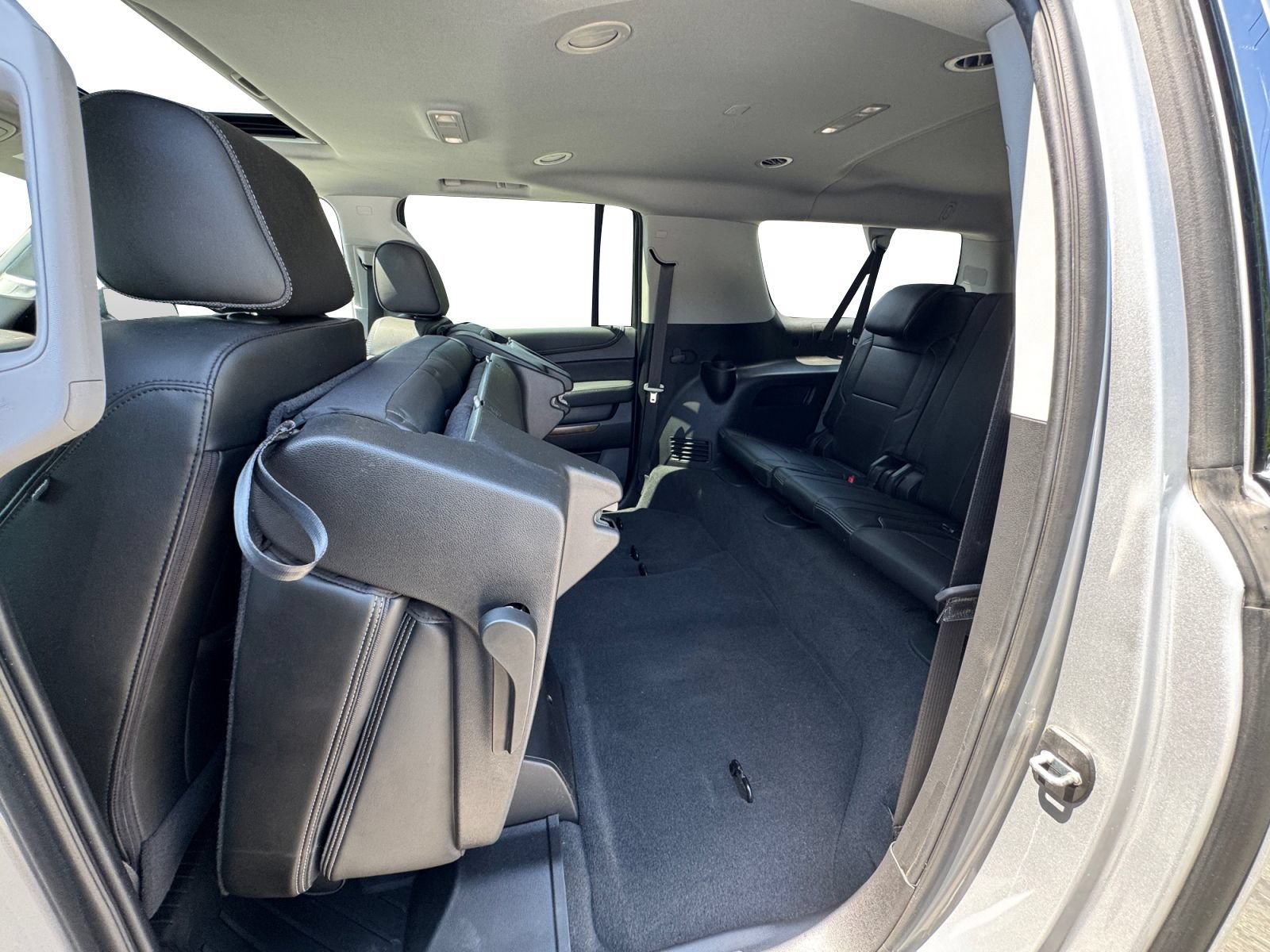 Used 2020 GMC Yukon XL Denali AWD/4WD image 8