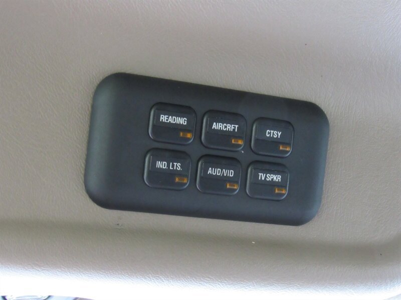 Used 2004 Chevrolet Express 2500 RWD image 11