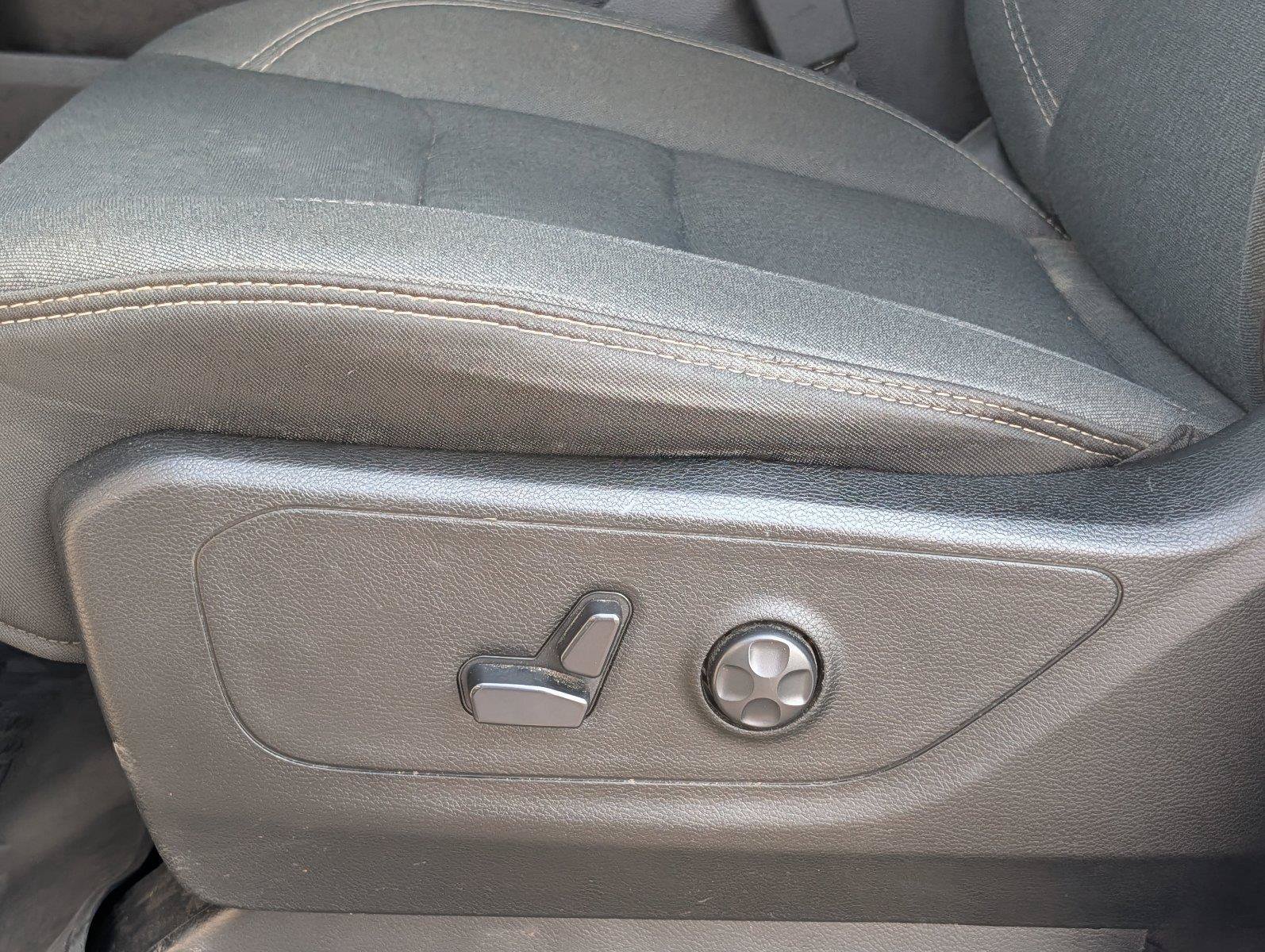 Used 2020 RAM 1500 Big Horn AWD/4WD image 11