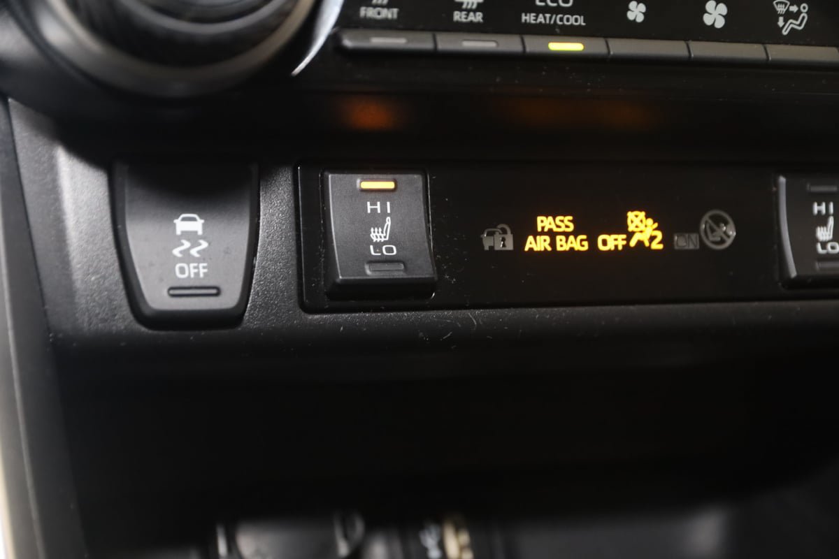 Used 2024 Toyota RAV4 SE w/ Weather & Moonroof Package AWD/4WD image 8
