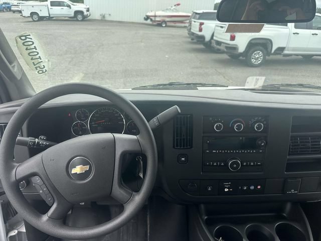 New 2024 Chevrolet Express 4500 w/ Power Convenience Package RWD image 12
