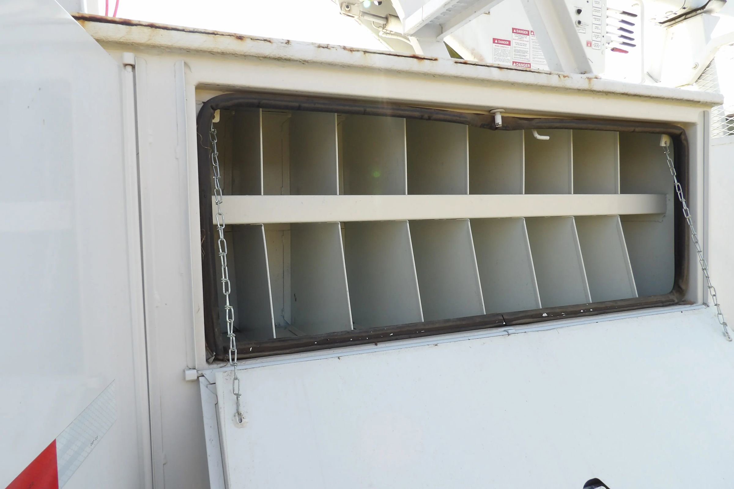 Used 2007 Ford F550 2WD Regular Cab Super Duty image 19