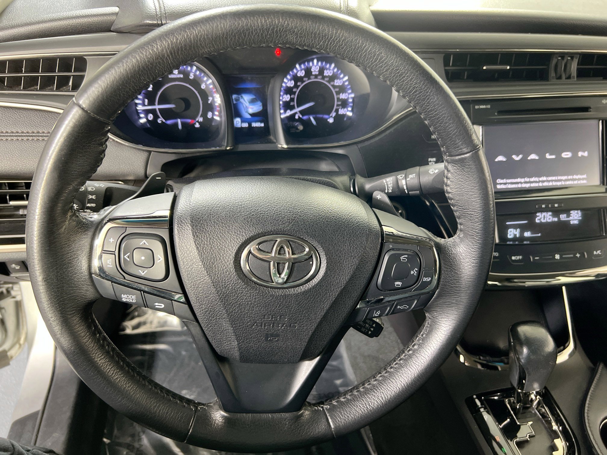 Used 2017 Toyota Avalon XLE image 11