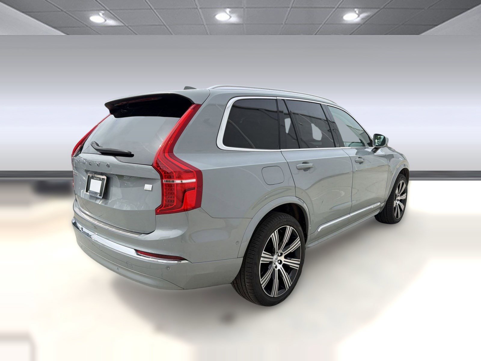Used 2024 Volvo XC90 T8 Plus w/ Protection Package Premier image 9
