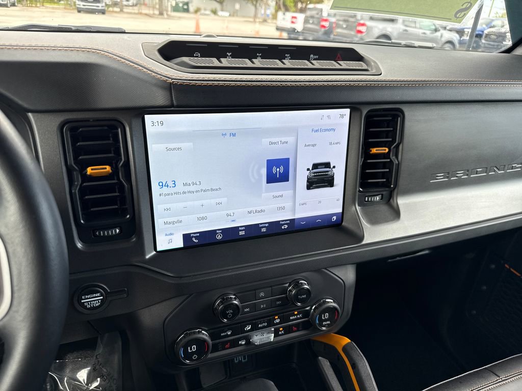 Used 2024 Ford Bronco Badlands image 18