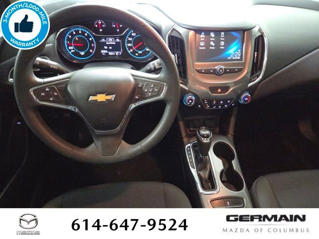 Used 2017 Chevrolet Cruze LT w/ Convenience Package image 18
