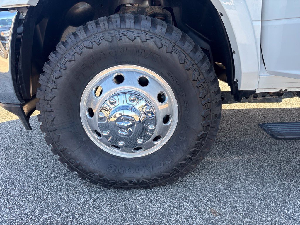 Used 2024 RAM 3500 Limited w/ Towing Technology Group AWD/4WD image 32