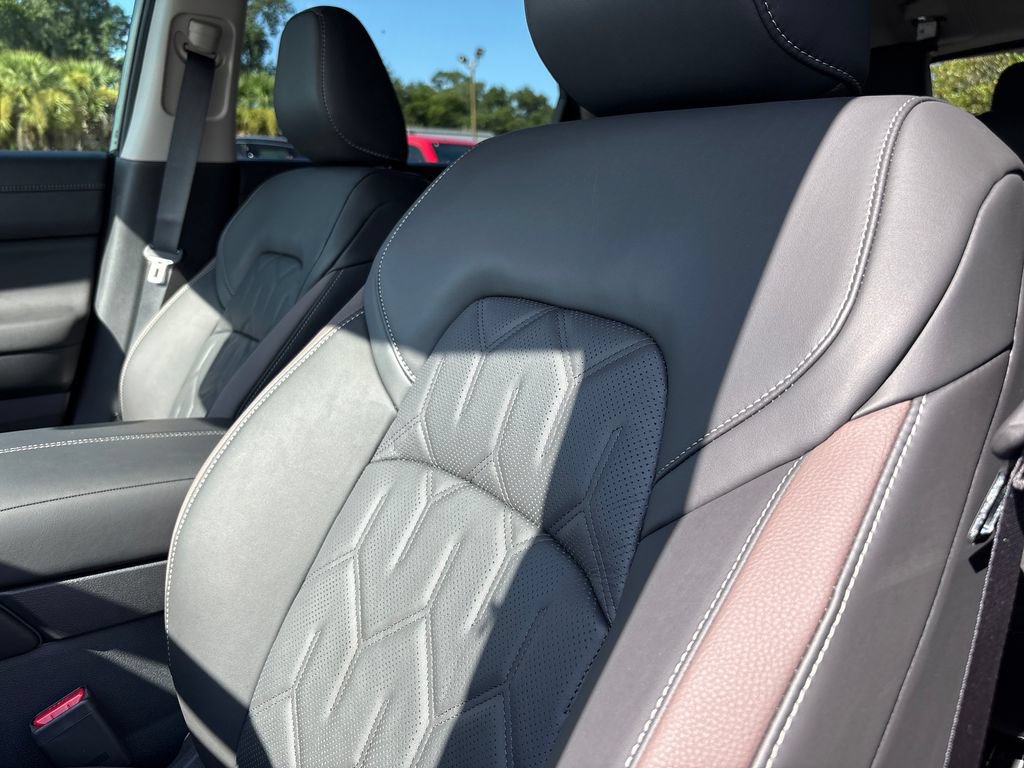 New 2026 Nissan Pathfinder Platinum FWD image 7