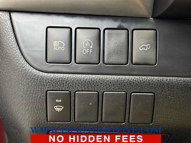 Used 2018 Toyota Highlander XLE AWD/4WD image 35