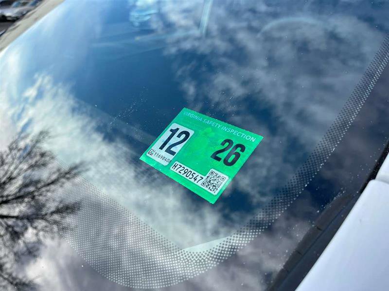 Used 2017 Chrysler Pacifica LX image 69