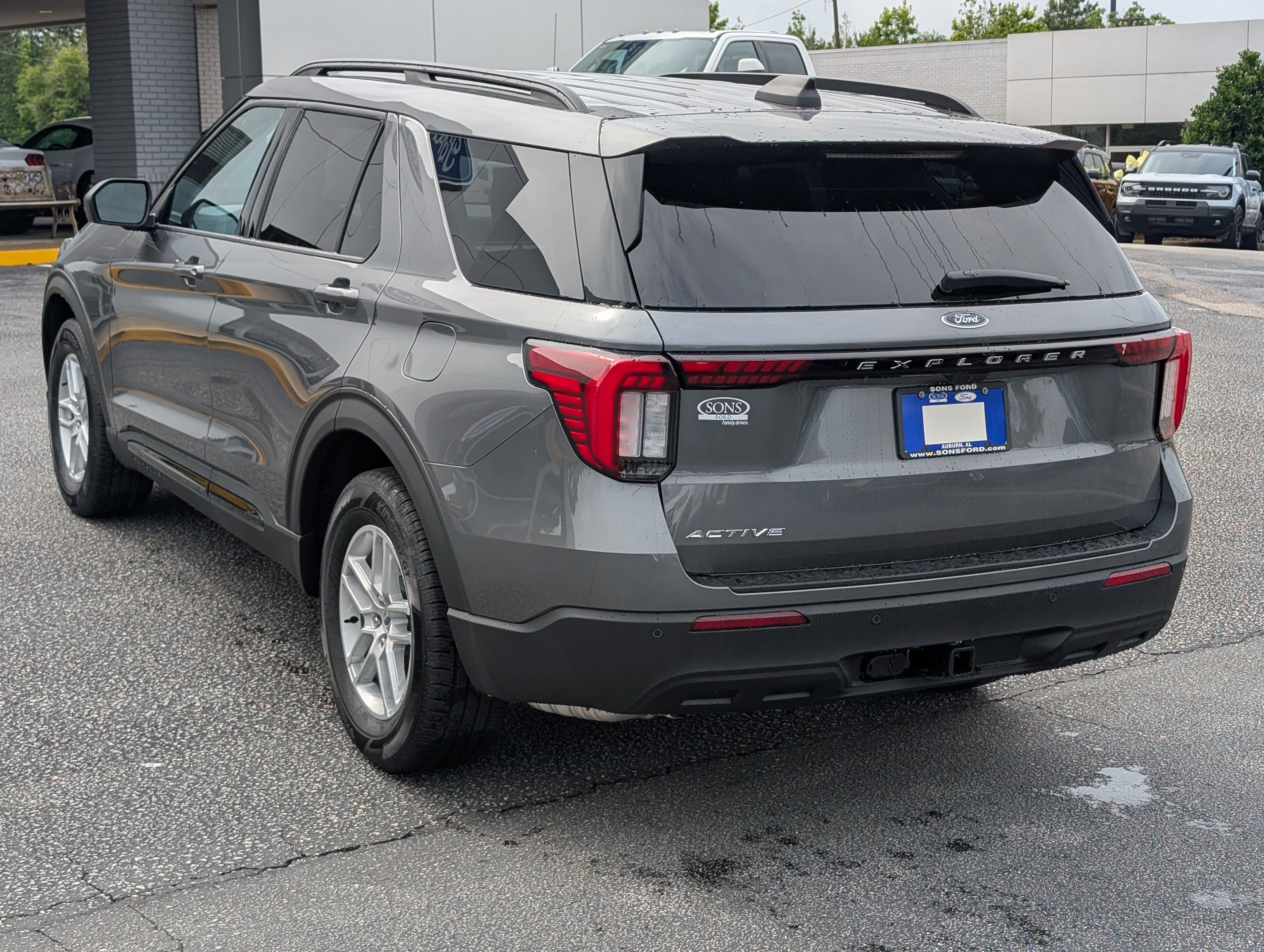 New 2026 Ford Explorer Active RWD image 13