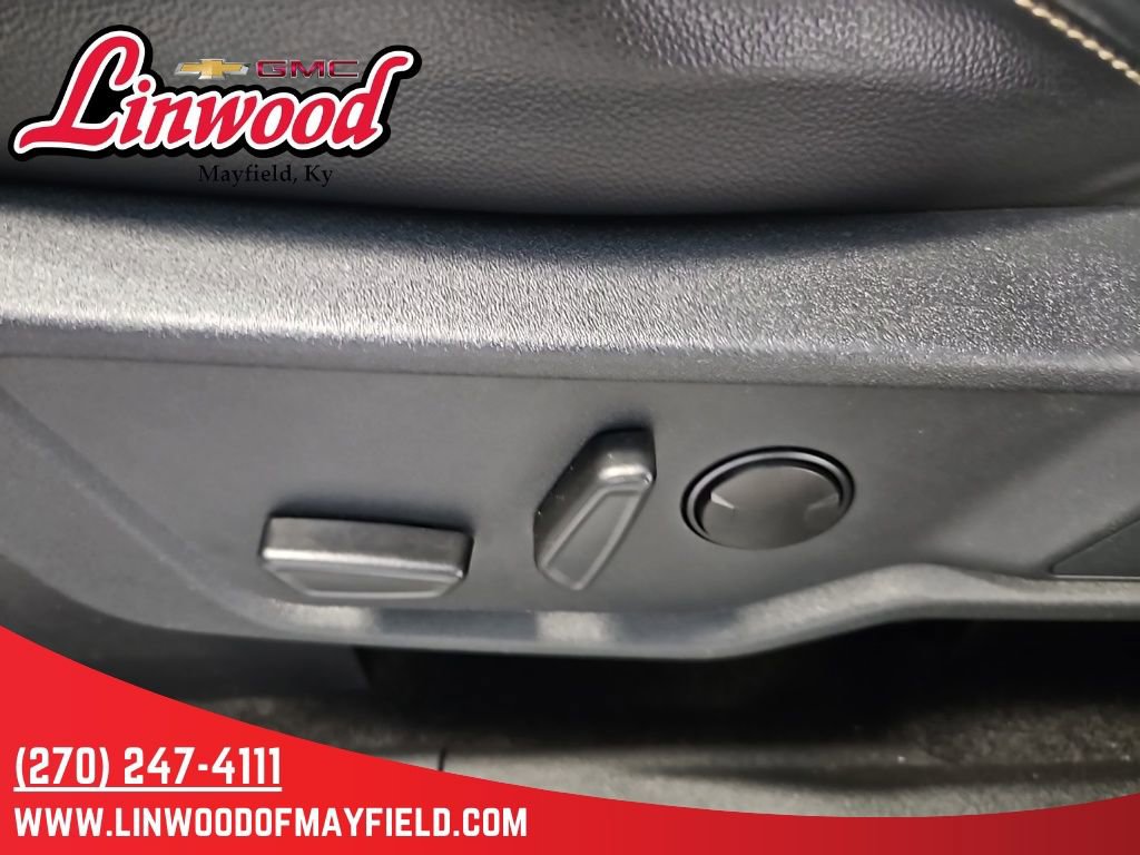 Used 2025 Ford Bronco Badlands image 17