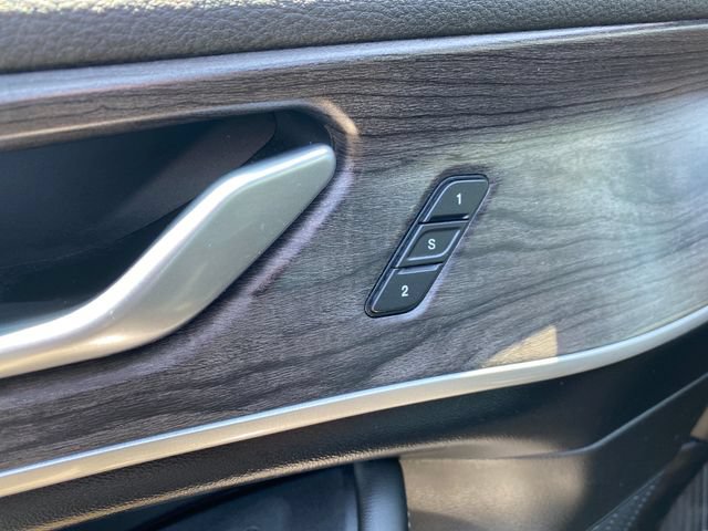 Used 2023 Jeep Grand Cherokee Limited AWD/4WD image 17