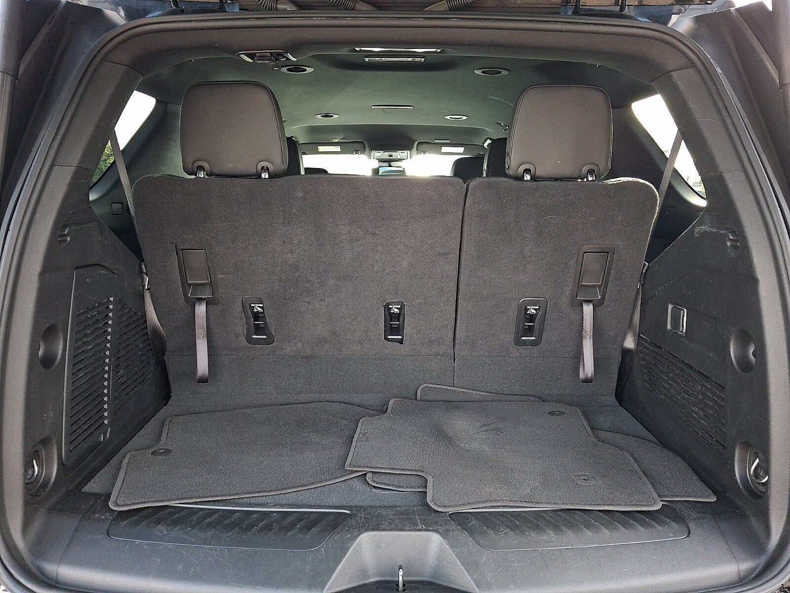 Used 2025 Chevrolet Tahoe LT AWD/4WD image 29