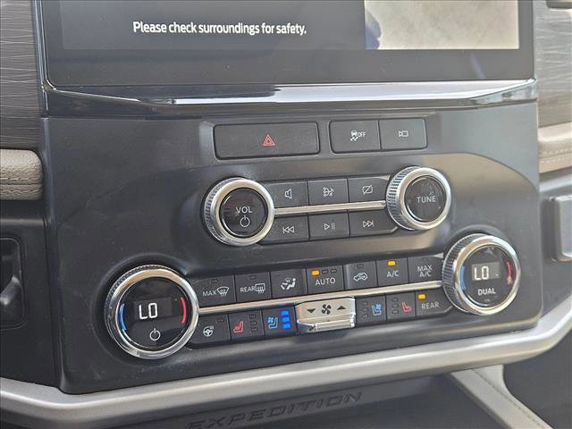 Used 2022 Ford Expedition Limited image 24