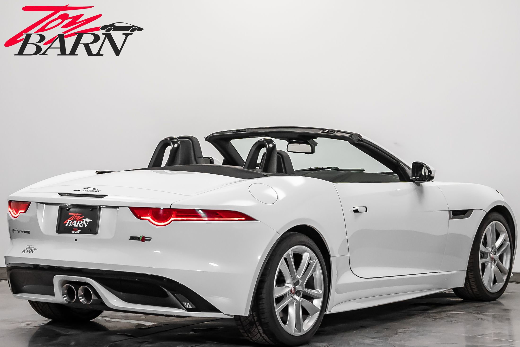 Used 2016 Jaguar F-TYPE S image 5