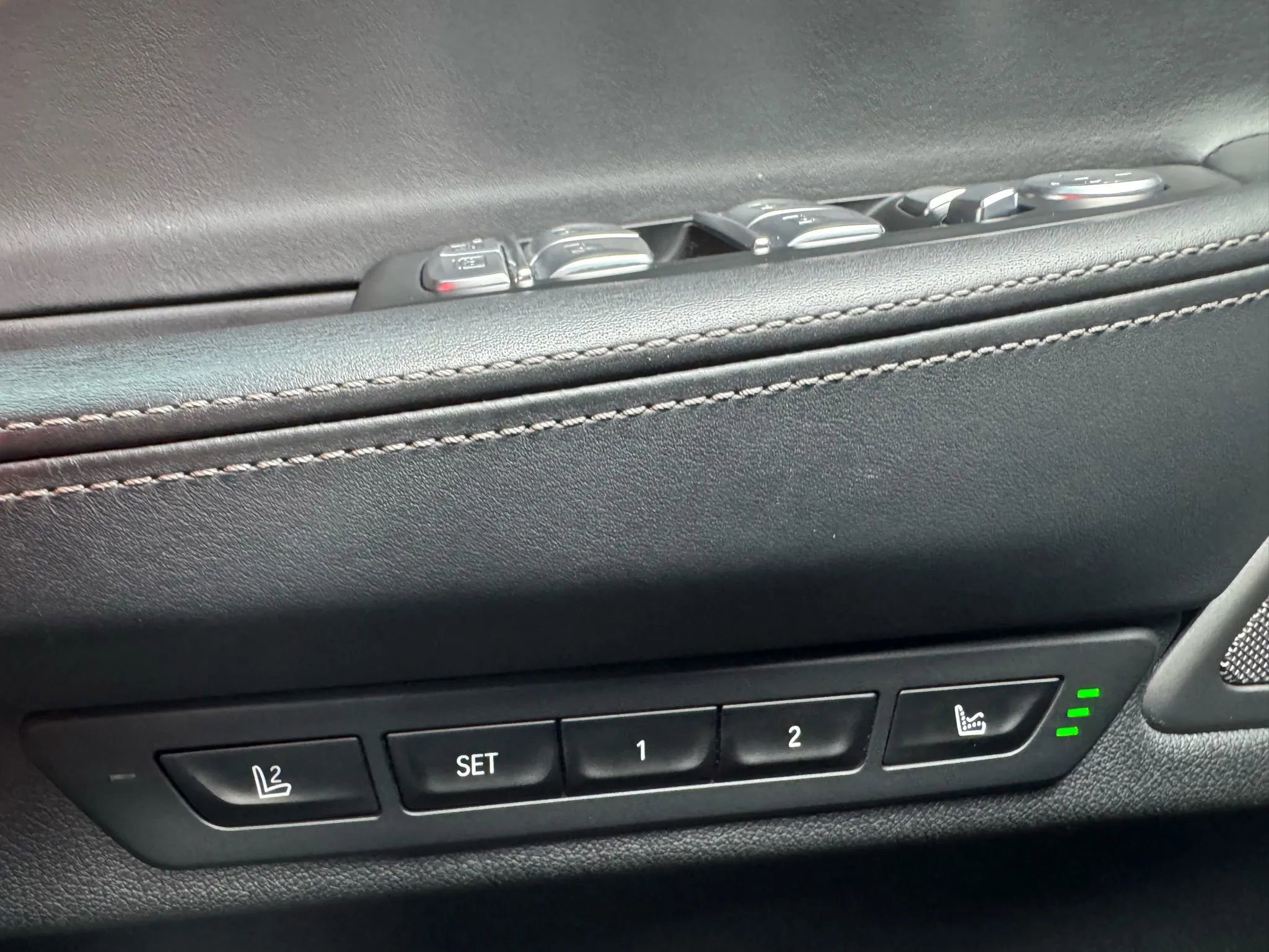 Used 2019 BMW 750i w/ Executive Package image 29