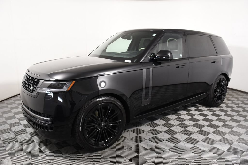Used 2024 Land Rover Range Rover Long Wheelbase SE AWD/4WD image 2