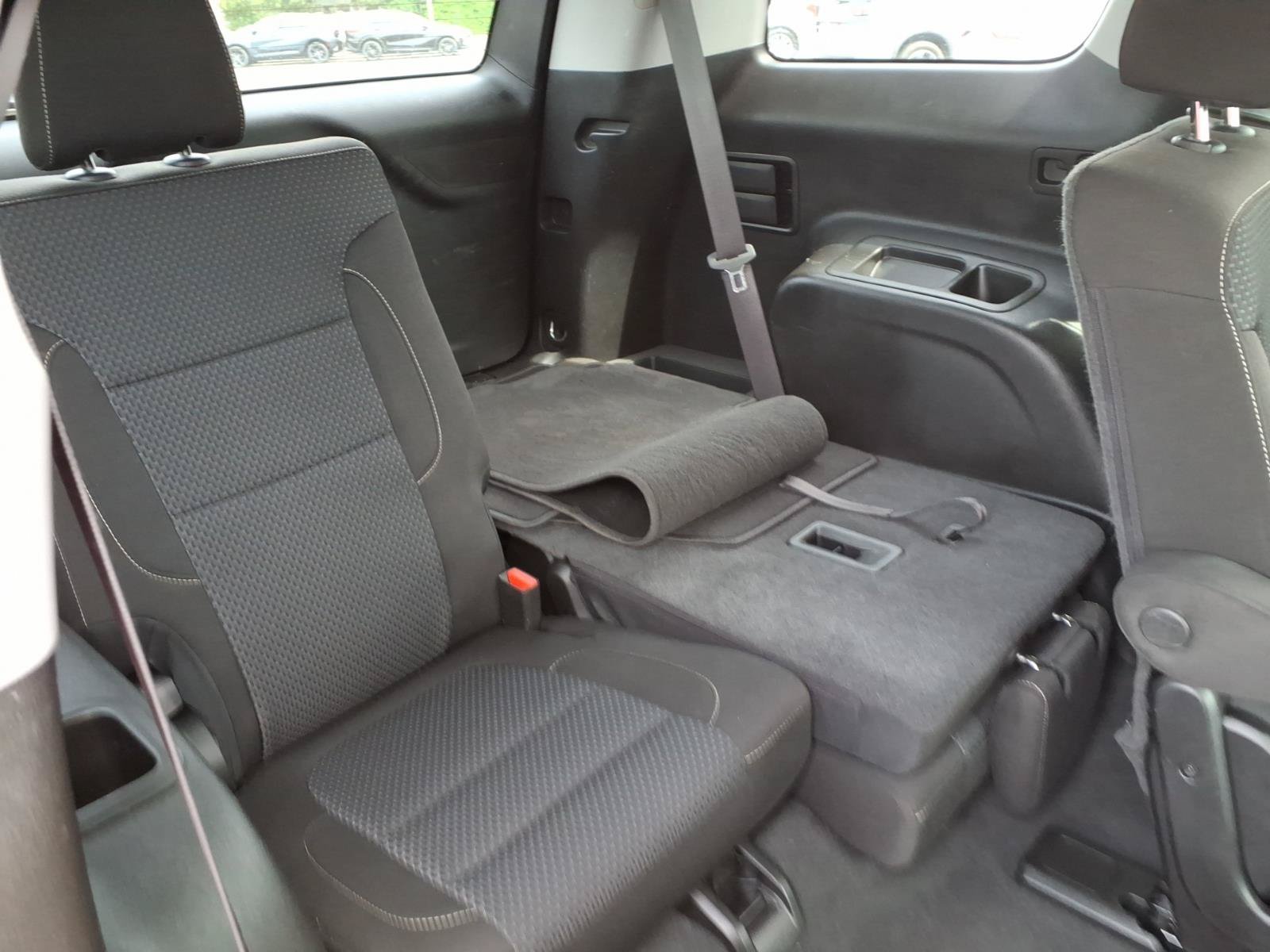 Used 2023 GMC Acadia SLE w/ Driver Convenience Package AWD/4WD image 16