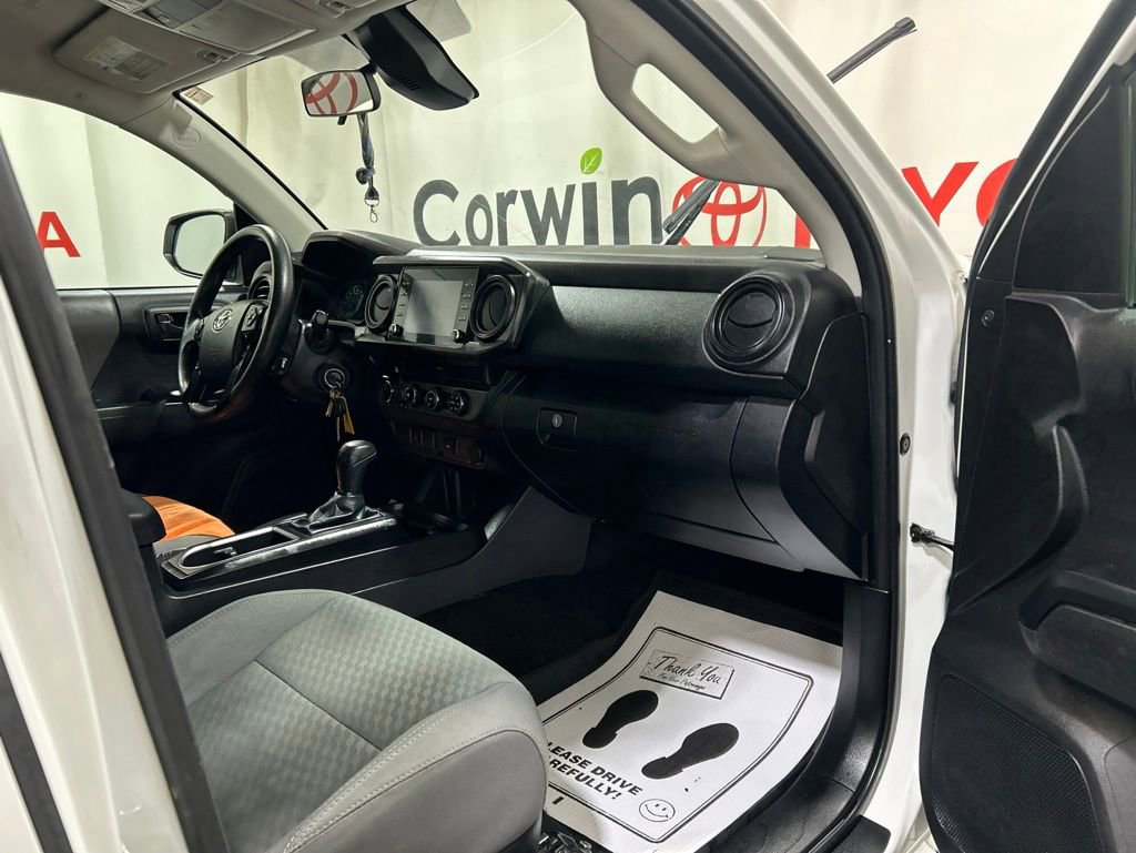 Used 2022 Toyota Tacoma SR AWD/4WD image 10
