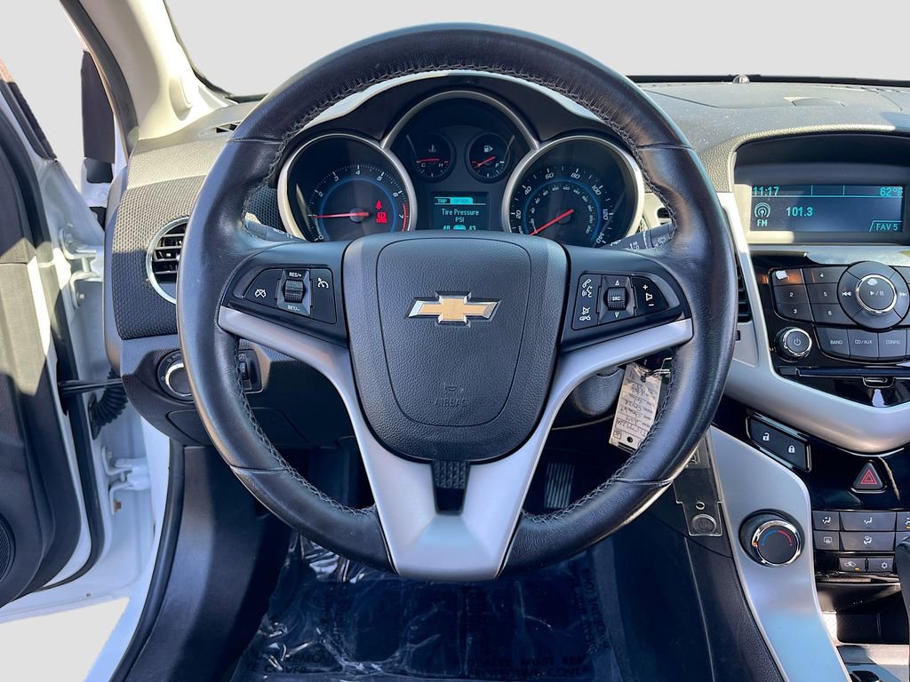 Used 2014 Chevrolet Cruze LT image 9