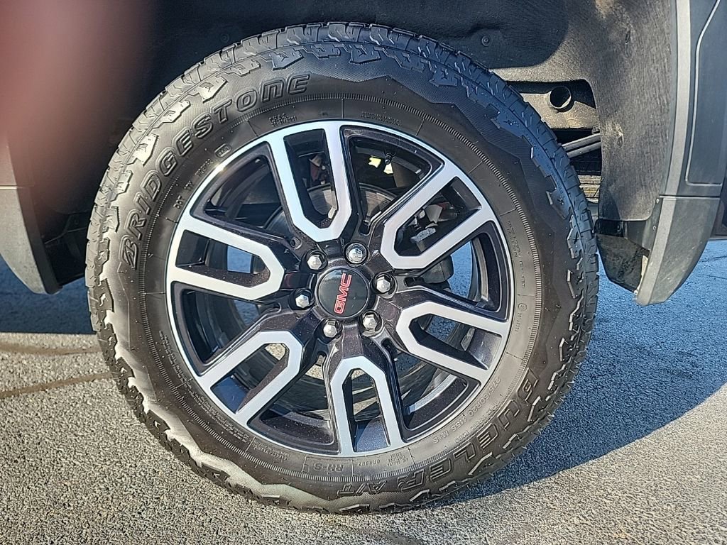 Used 2025 GMC Sierra 1500 AT4 w/ AT4 Preferred Package image 8