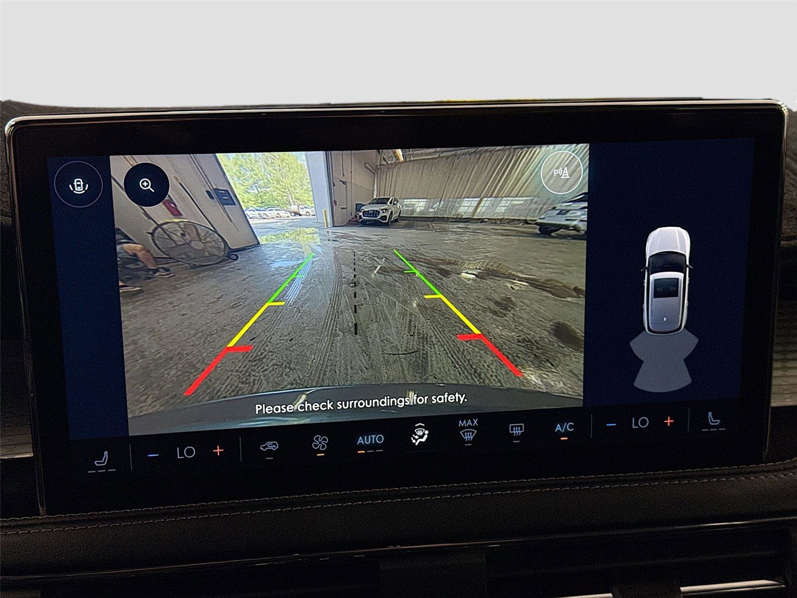 Used 2023 Lincoln Corsair AWD w/ Towing Package image 14