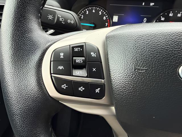 Used 2023 Ford Explorer Limited w/ Equipment Group 301A AWD/4WD image 18