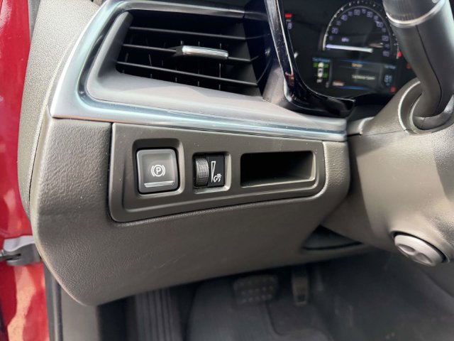 Used 2019 Cadillac XT5 Luxury w/ LPO, Black Ice Package AWD/4WD image 19