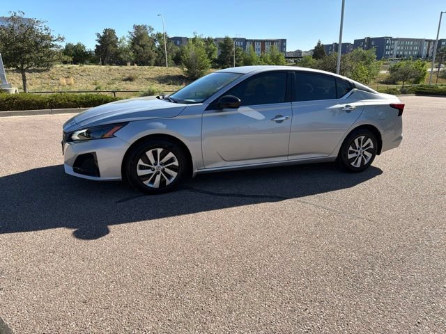 Used 2025 Nissan Altima 2.5 S FWD image 4