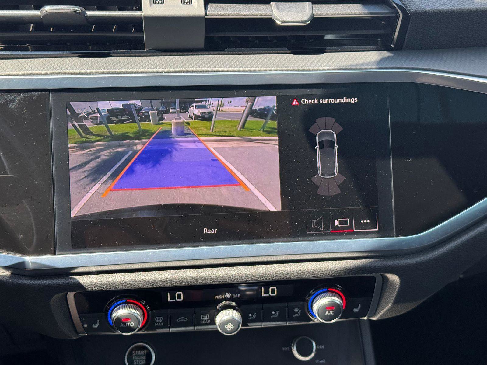 Used 2024 Audi Q3 2.0T Premium image 2