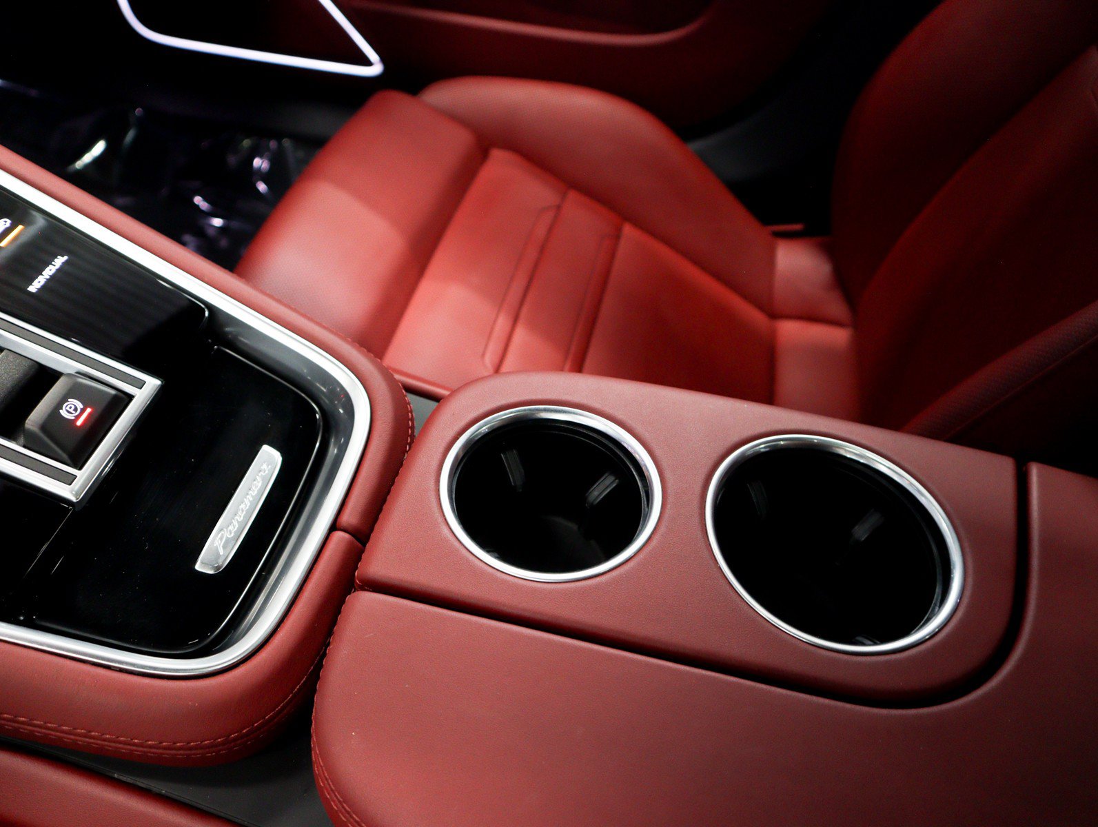 Certified 2023 Porsche Panamera Platinum Edition RWD image 18