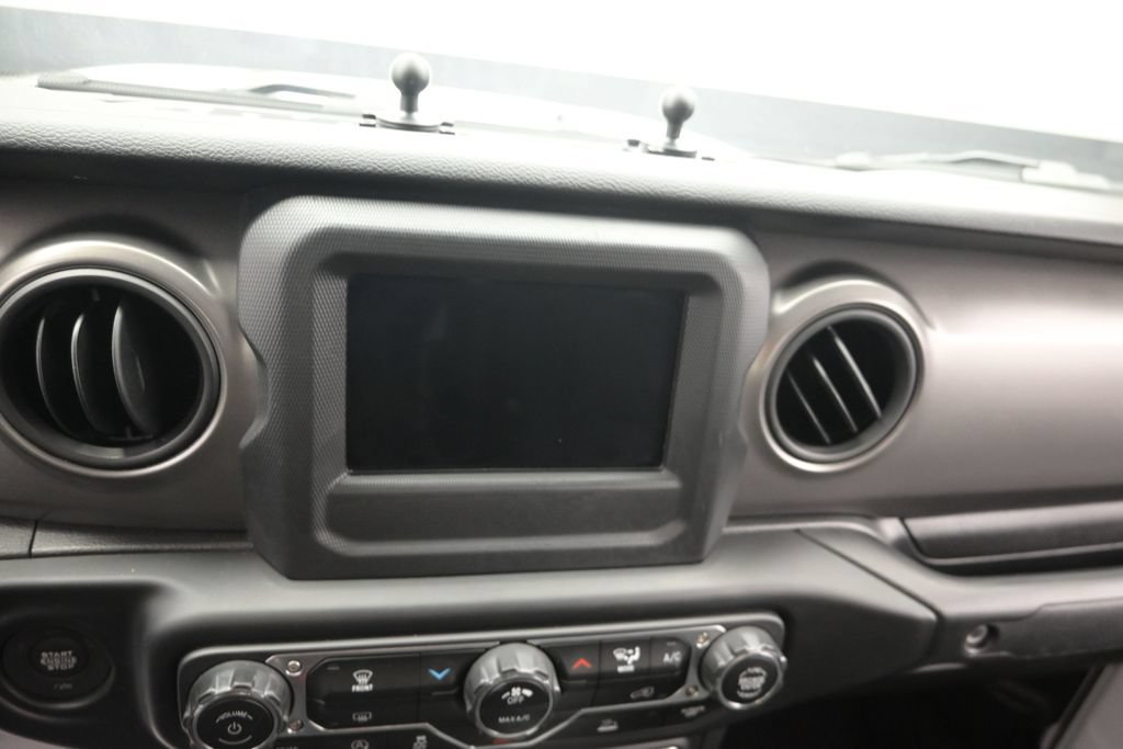 Used 2023 Jeep Gladiator Sport AWD/4WD image 12