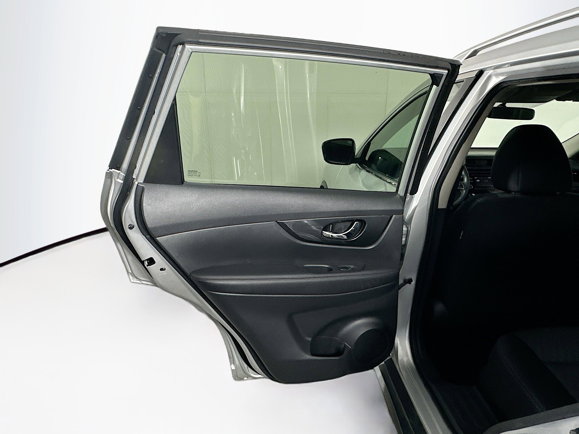 Used 2017 Nissan Rogue SV FWD image 24