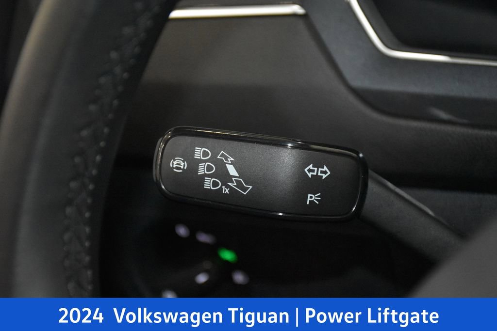 Used 2024 Volkswagen Tiguan SE R-Line image 10