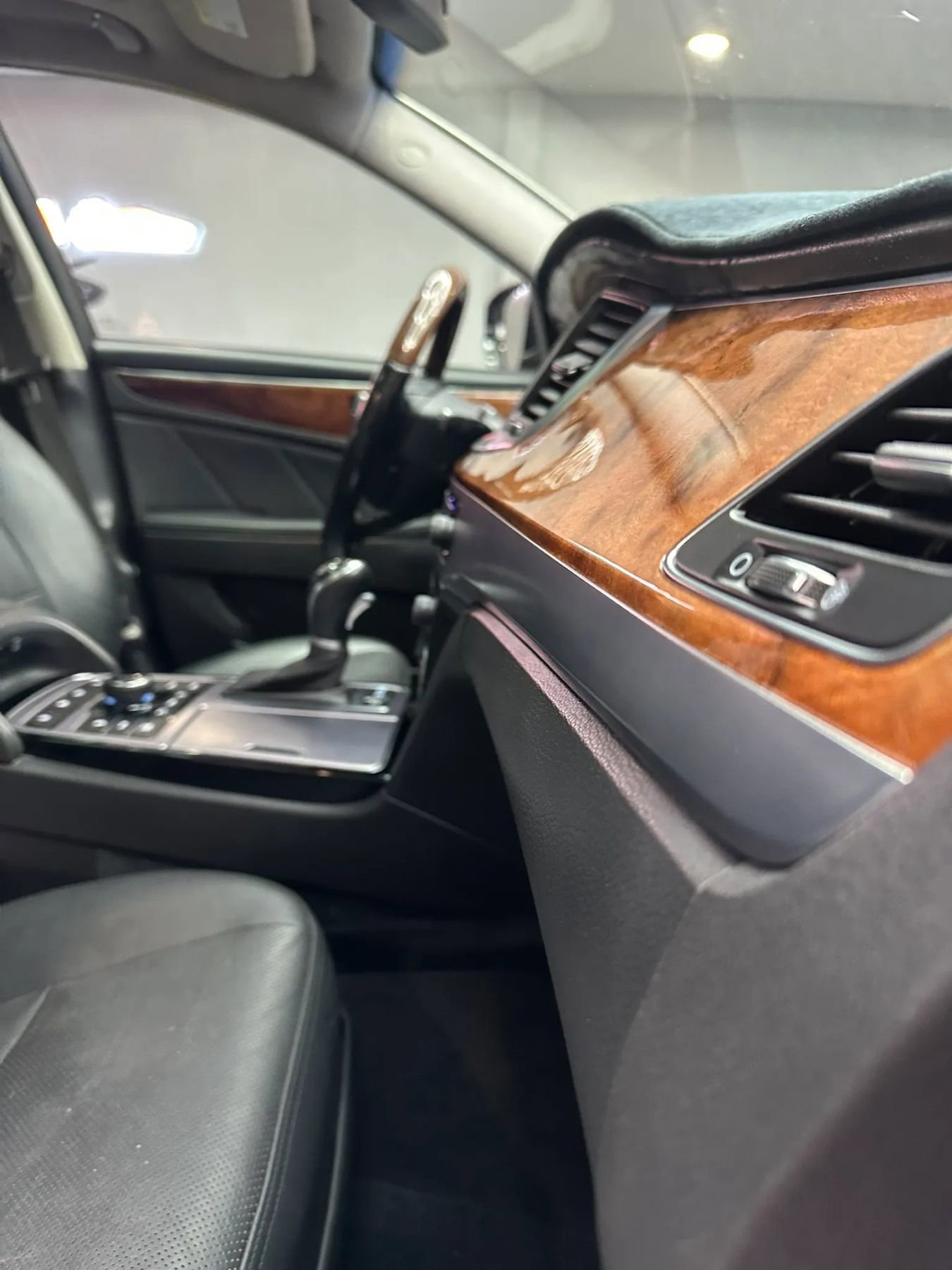 Used 2015 Hyundai Equus Signature RWD image 39