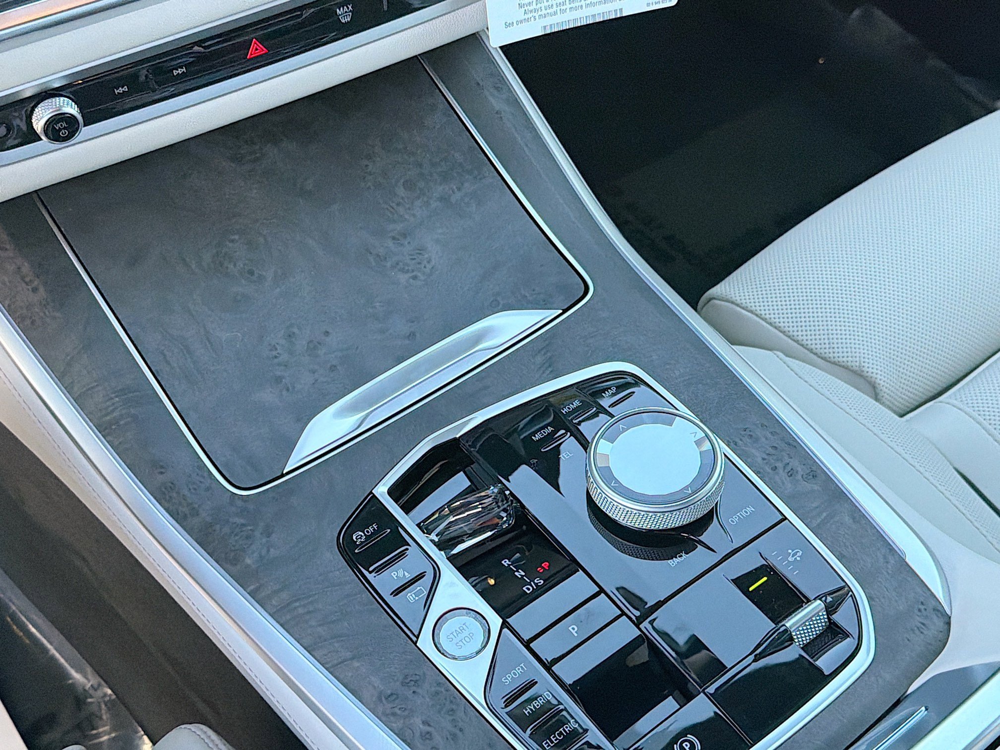 New 2026 BMW X5 xDrive50e w/ Executive Package image 29