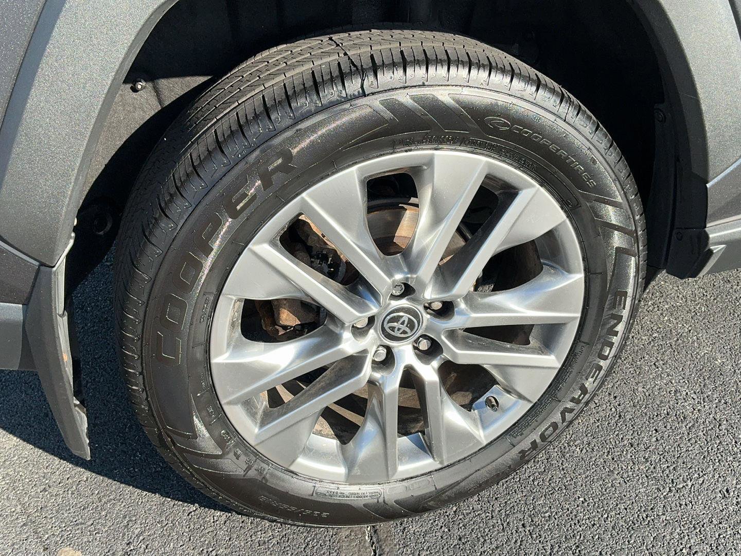 Certified 2023 Toyota RAV4 XLE Premium AWD/4WD image 5