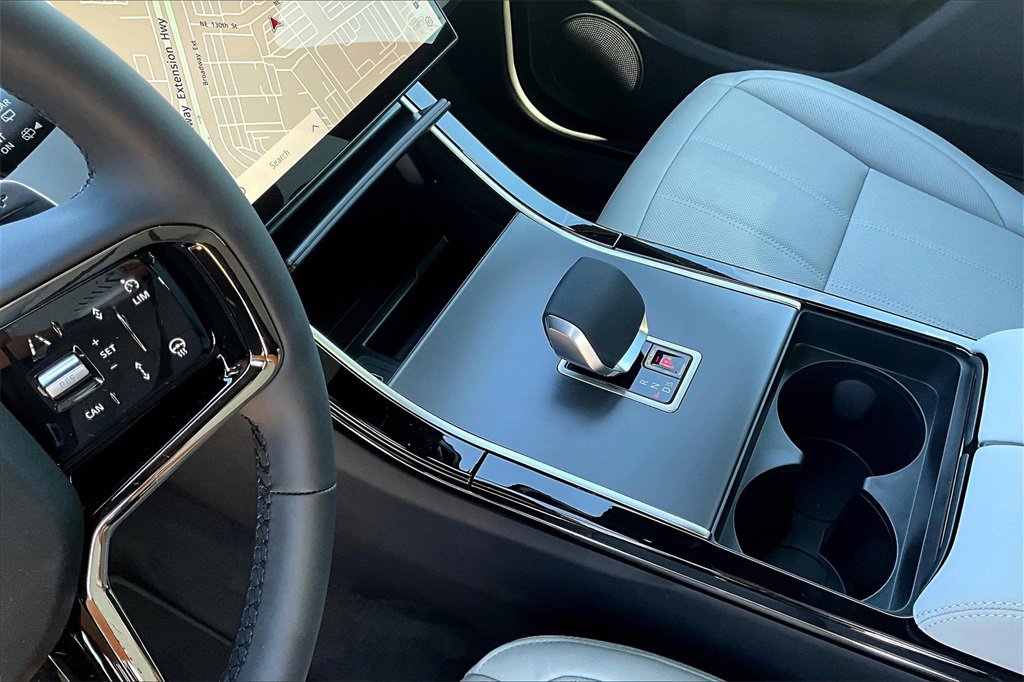 New 2026 Land Rover Range Rover Evoque S image 8